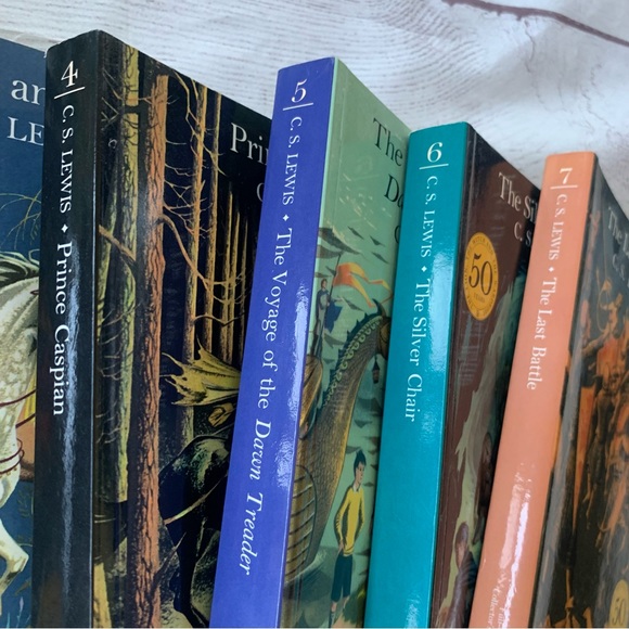 Narnia box set of seven books - Picture 3 of 8